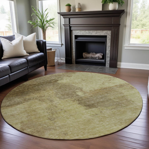 HomeRoots 8' Round Washable Rug in Brown & Beige - Stain Resistant, UV Protected, Ideal for Kids & Pets 683515