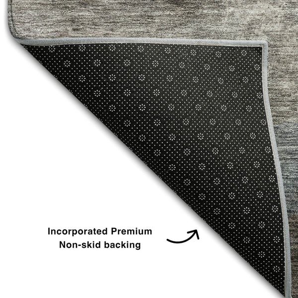 HomeRoots 5' X 8' Gray Silver Abstract Area Rug - Washable, UV Protected, Stylish & Durable for Any Room 683586