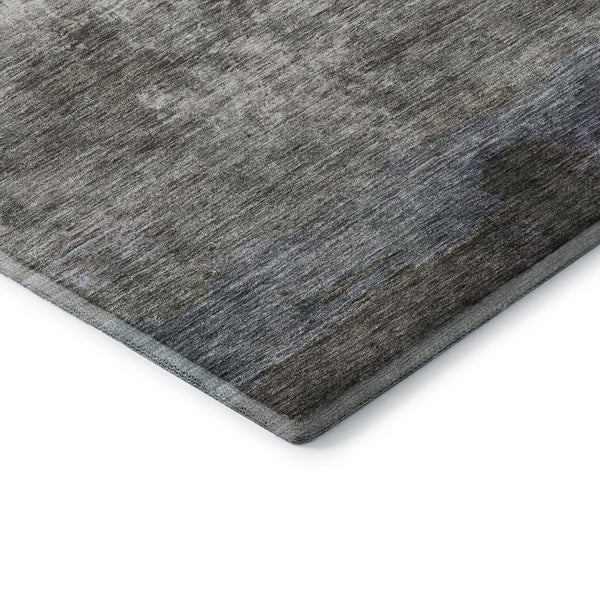 HomeRoots 5' X 8' Gray Silver Abstract Area Rug - Washable, UV Protected, Stylish & Durable for Any Room 683586