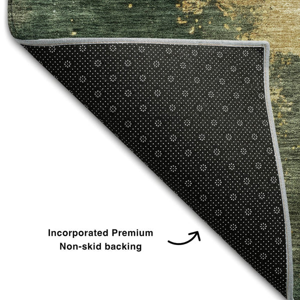 HomeRoots 8' Fern Green Abstract Round Rug with Gold & Silver Wash - Washable, UV Protected, Stylish & Durable 683617