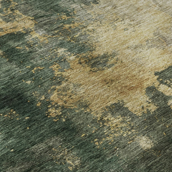 HomeRoots 8' Fern Green Abstract Round Rug with Gold & Silver Wash - Washable, UV Protected, Stylish & Durable 683617