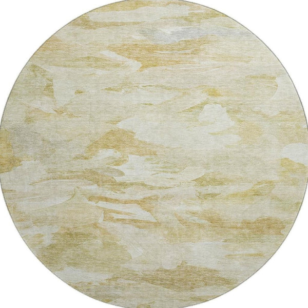 HomeRoots 8' Beige and Ivory Abstract Round Rug - Washable, UV Protected, Ideal for Family Rooms & Patios 683677