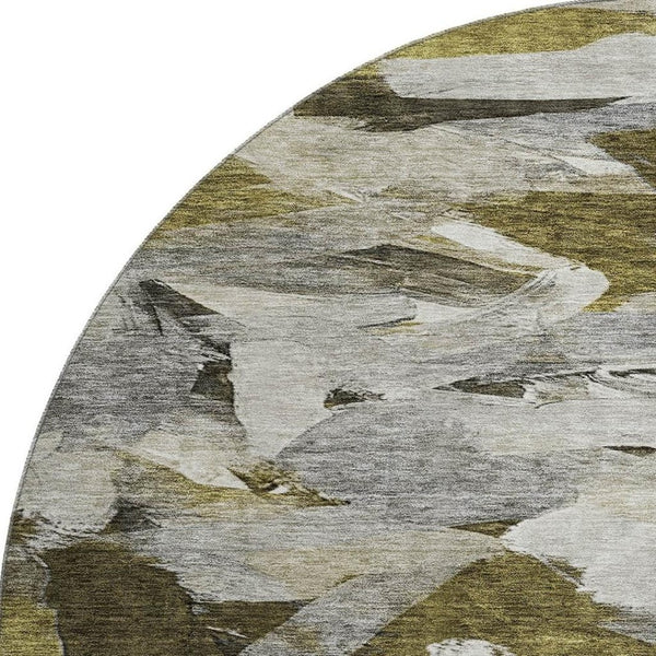 HomeRoots 8' Modern Abstract Round Rug in Granite Gray, Beige & Gold - Washable, Stain Resistant & UV Protected 683689