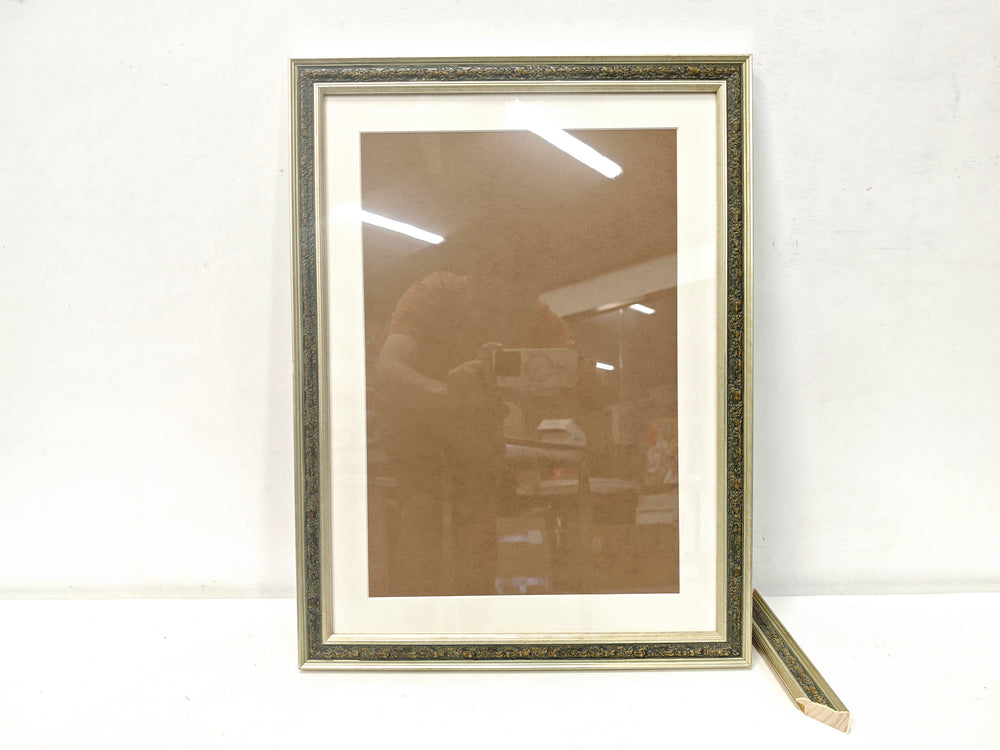 English Elm 18x24 Solid Wood Picture Frame with Replaceable Canvas, Acrylic Glass, Sturdy Backboard for Elegant Wall Decor Green T3976P383245