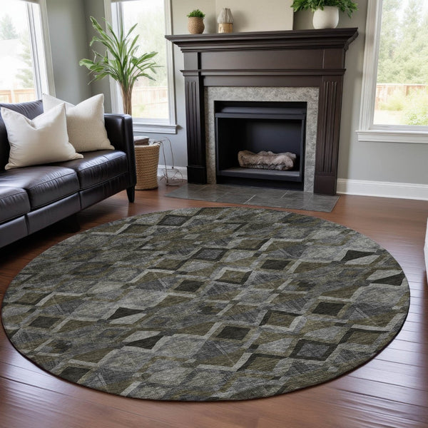 HomeRoots 8' Stylish Gray Brown Beige Geometric Round Rug - Washable, UV Protected, Perfect for High-Traffic Areas 683803