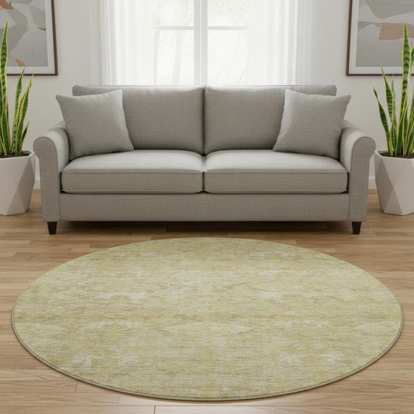 HomeRoots 8' Wheat and Beige Damask Round Rug – Washable, UV Protected, Stain-Resistant for Busy Homes 683953