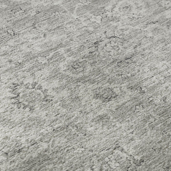 HomeRoots 8' Gray and Silver Damask Round Rug - Washable, UV Protected, Durable with Classic Elegance 684061