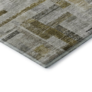 HomeRoots 8' Taupe Beige Gold Striped Washable Round Rug with UV Protection for High-Traffic Homes & Style 684085