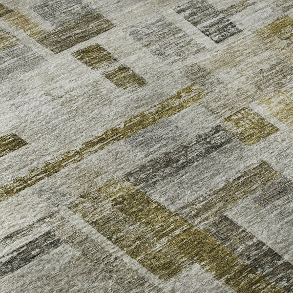 HomeRoots 8' Taupe Beige Gold Striped Washable Round Rug with UV Protection for High-Traffic Homes & Style 684085