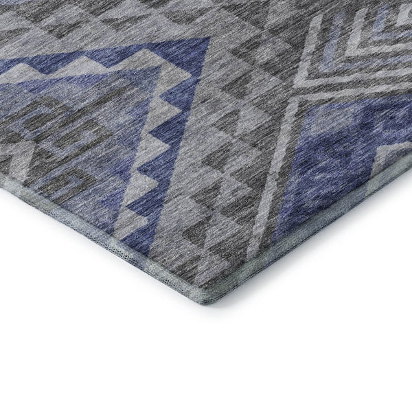 HomeRoots 8' Stylish Pewter Blue & Gray Geometric Washable Round Rug with UV Protection for Modern Spaces 684115