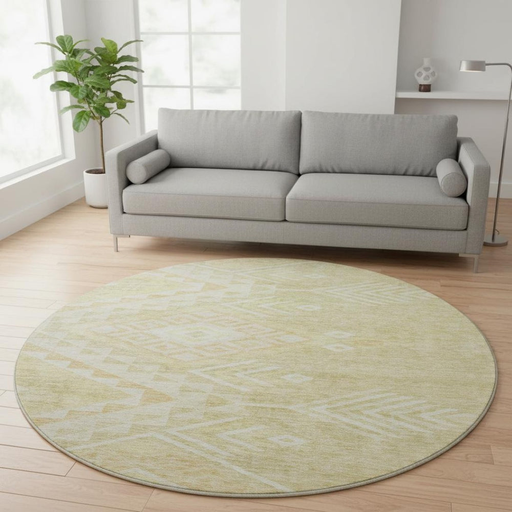 HomeRoots 8' Tan and Beige Geometric Washable Round Rug with UV Protection for High-Traffic Living Spaces 684121