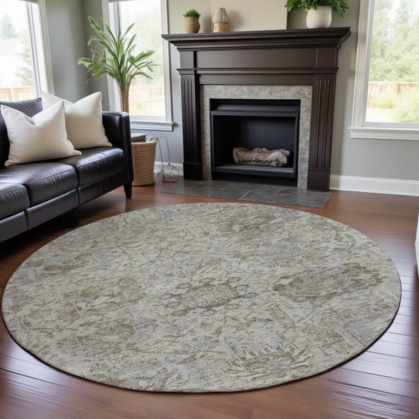 HomeRoots 8' Ivory and Gray Damask Washable Round Rug - Durable, Stain Resistant, UV Protected for Every Space! 684319