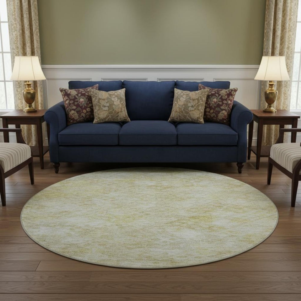 HomeRoots 8' Wheat and Beige Abstract Geometric Round Rug - Washable, UV Protected, Ideal for All Spaces! 684561