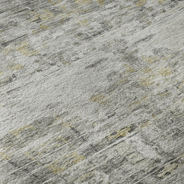 HomeRoots 8' Gray Silver and Gold Abstract Round Rug – Washable, UV Protected, Durable, Stylish for Any Space 684651