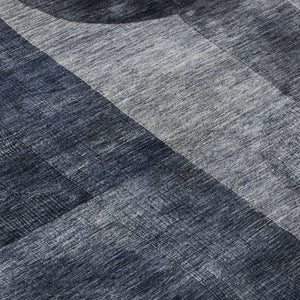 HomeRoots 8' Navy Blue Geometric Round Rug with UV Protection - Washable, Stain-Resistant, Ideal for Busy Homes 684723