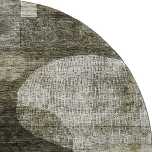 HomeRoots 8' Washable Round Rug in Taupe, Gold & Brown Geometric Design - Stain Resistant & UV Protected! 684735