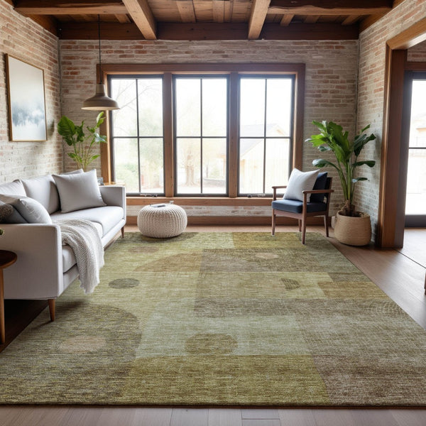 HomeRoots 8' X 10' Beige & Gold Geometric Area Rug - Washable, UV Protected, Durable & Modern for Any Space 684790