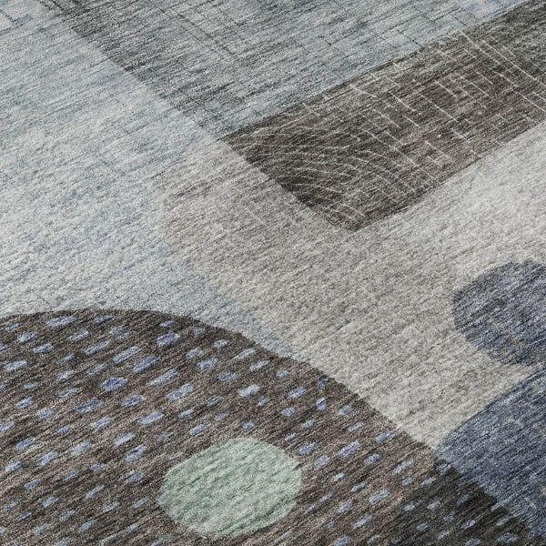 HomeRoots 8' Blue Gray & Silver Geometric Round Rug - Washable, UV Protected, Perfect for High-Traffic Areas! 684795