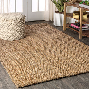 HomeRoots 4' X 6' Natural Jute Handmade Area Rug - Stylish, Durable, and Perfect for High-Traffic Spaces Today! 685004