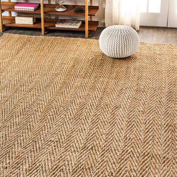 HomeRoots 4' X 6' Natural Jute Handmade Area Rug - Stylish, Durable, and Perfect for High-Traffic Spaces Today! 685004