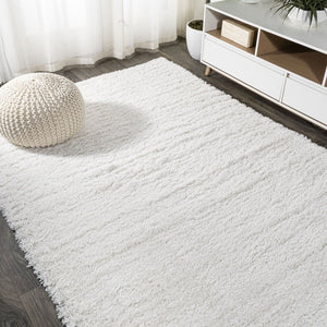 HomeRoots 5' Modern White Flatweave Area Rug - Durable, Easy-Care, Stylish Design for High-Traffic Spaces 685153