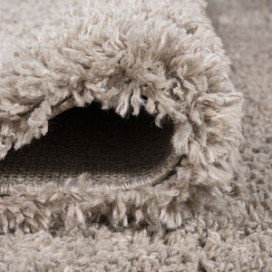 HomeRoots 10' Beige Flatweave Runner Rug - Durable, Low-Maintenance Design for Hallways and Modern Spaces 685160