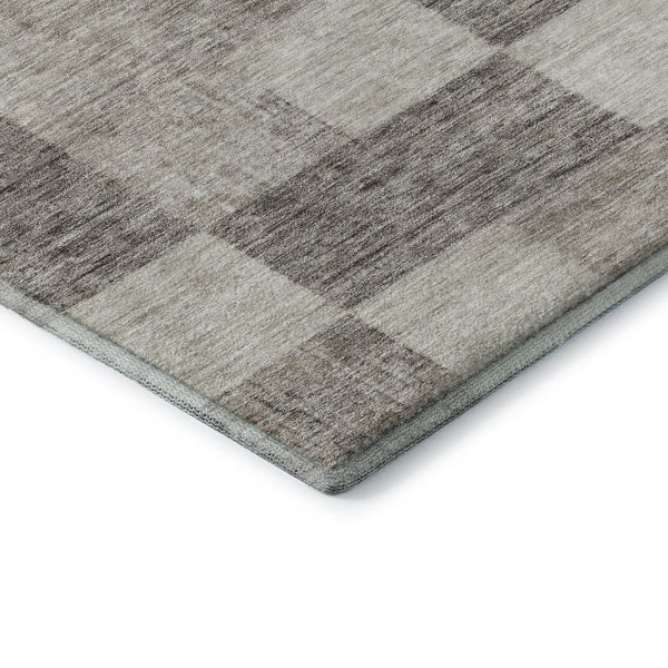 HomeRoots 5' X 8' Beige And Taupe Geometric Area Rug – Washable, Stain Resistant, UV Protected for Easy Care 686194
