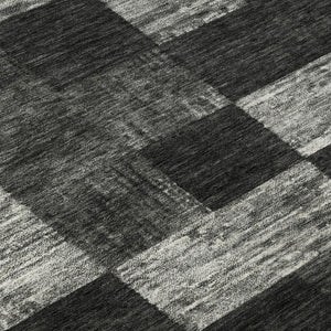HomeRoots 8' Modern Black Gray Silver Geometric Round Rug - Washable, UV Protected, Durable for High Traffic Areas 686201