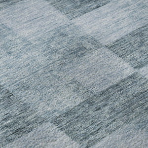 HomeRoots 8' Stylish Denim & Sky Blue Geometric Washable Round Rug - Durable, UV Resistant, Easy Care Design 686213