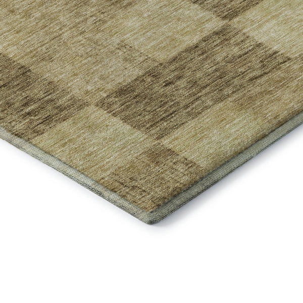 HomeRoots 5' X 8' Gold and Wheat Geometric Area Rug - Washable, UV-Protected, Durable for High-Traffic Spaces 686218