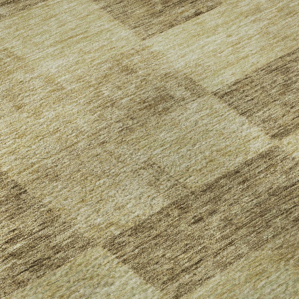 HomeRoots 5' X 8' Gold and Wheat Geometric Area Rug - Washable, UV-Protected, Durable for High-Traffic Spaces 686218