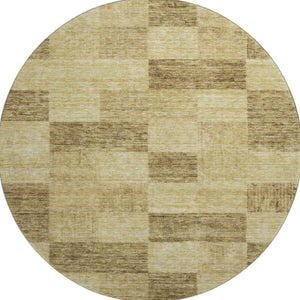 HomeRoots 8' Gold and Wheat Geometric Round Rug – Washable, UV Protected, Durable for High-Traffic Spaces 686219