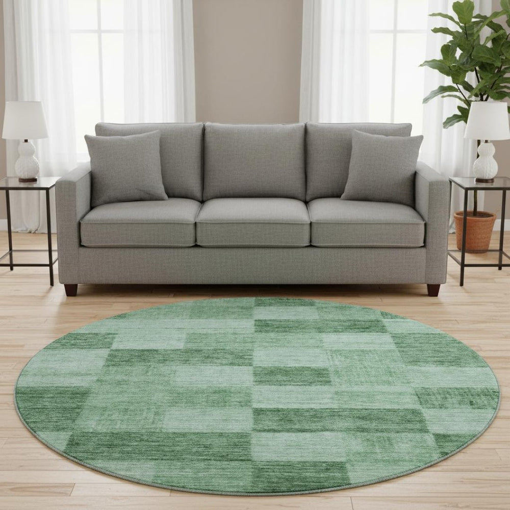 HomeRoots 8' Geometric Round Rug in Green & Mint - Washable, UV-Protected, Stain-Resistant for Easy Care 686225