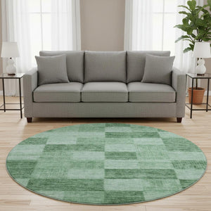 HomeRoots 8' Geometric Round Rug in Green & Mint - Washable, UV-Protected, Stain-Resistant for Easy Care 686225