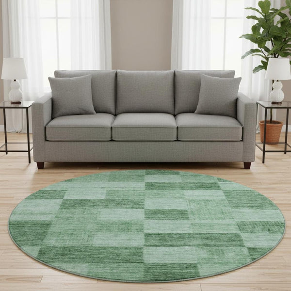 HomeRoots 8' Geometric Round Rug in Green & Mint - Washable, UV-Protected, Stain-Resistant for Easy Care 686225
