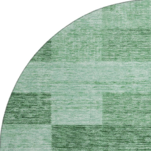 HomeRoots 8' Geometric Round Rug in Green & Mint - Washable, UV-Protected, Stain-Resistant for Easy Care 686225