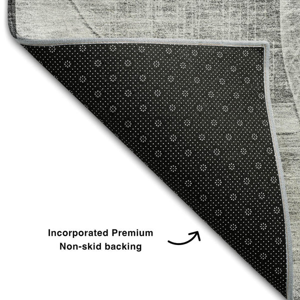 HomeRoots 8' Gray and Silver Geometric Washable Round Rug - Stain Resistant, UV Protected, Modern Style for Any Space 686261