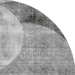 HomeRoots 8' Gray and Silver Geometric Washable Round Rug - Stain Resistant, UV Protected, Modern Style for Any Space 686261