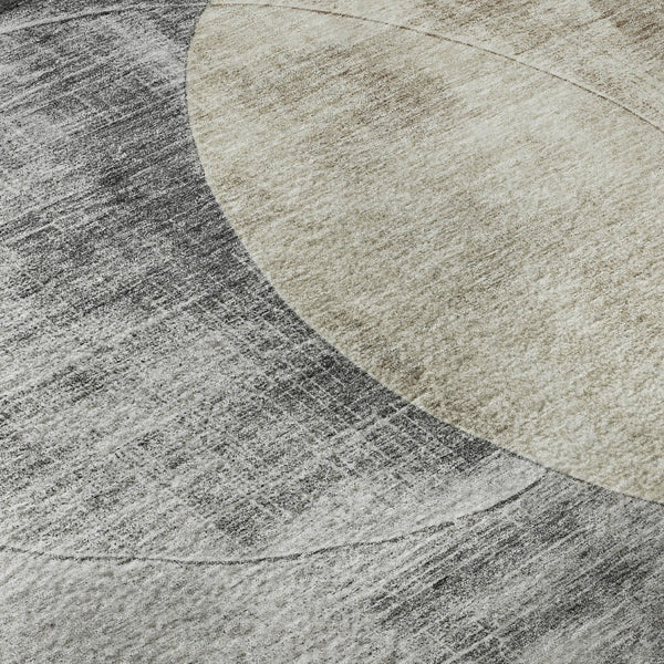 HomeRoots 8' Durable Pewter Brown & Beige Geometric Washable Round Rug - UV Protected, Stain Resistant, Soft 686273