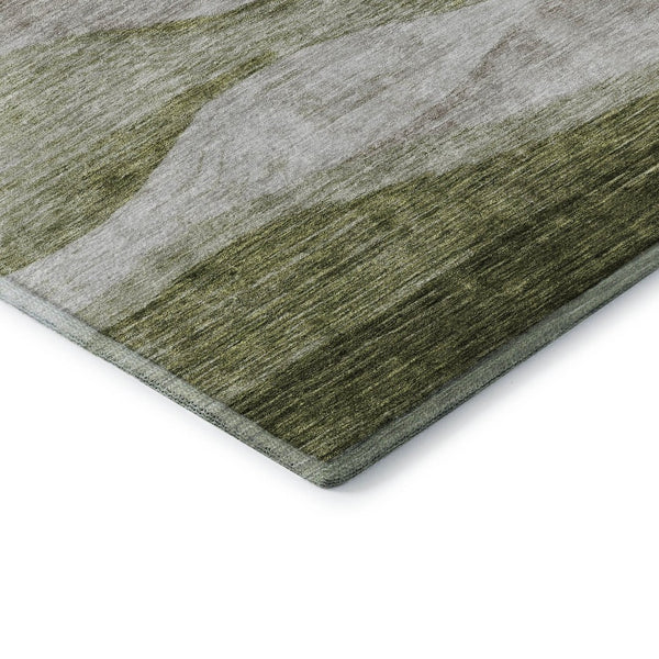 HomeRoots 8' Green and Beige Abstract Round Rug - Washable, UV-Protected, Stylish & Durable for Busy Homes 686327