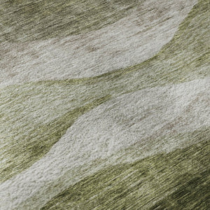 HomeRoots 8' Green and Beige Abstract Round Rug - Washable, UV-Protected, Stylish & Durable for Busy Homes 686327