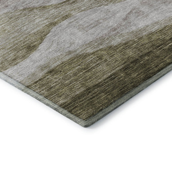 HomeRoots 8' Taupe and Beige Abstract Round Rug – Washable, Stain Resistant, UV Protected for Modern Spaces 686345