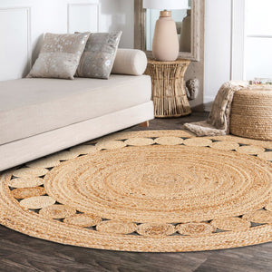 HomeRoots 5' Natural Jute Round Rug - Versatile, Stylish & Durable, Perfect for Any Room's Décor and Easy Care 686360
