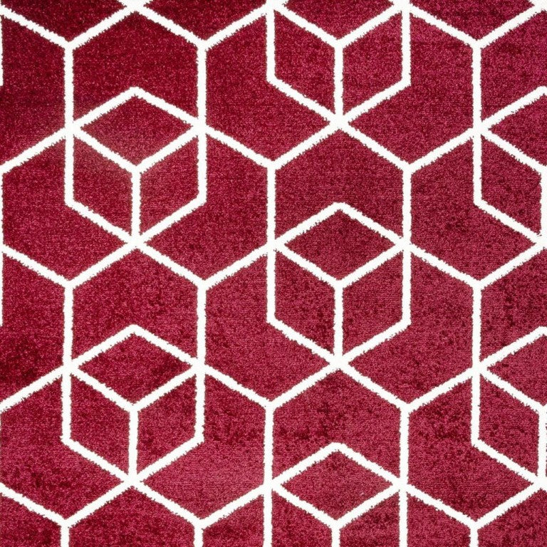 HomeRoots 5x8 Diamond Pattern Polypropylene Area Rug Power Loomed for Living and Dining Rooms 686424