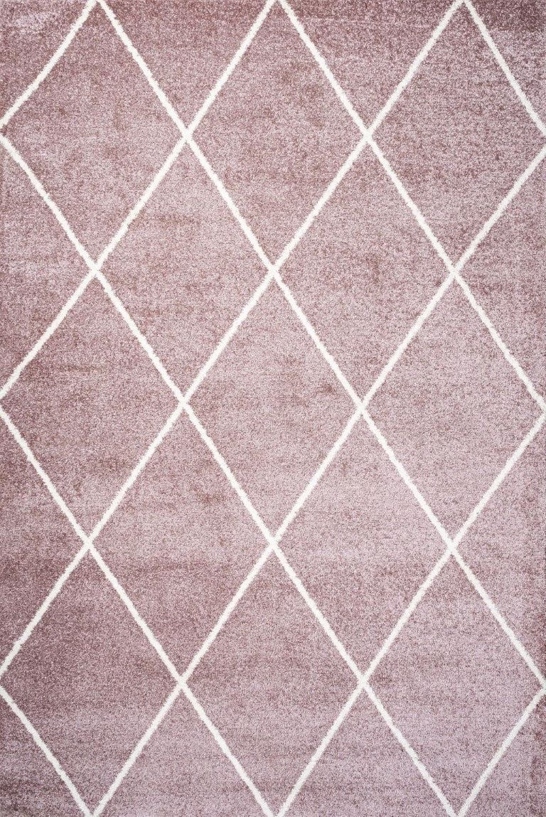 HomeRoots 5 X 8 Diamond Pattern Polypropylene Area Rug for Living Room or Dining Space 686436