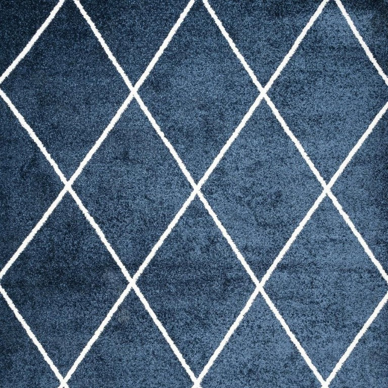 HomeRoots 5 X 8 Diamond Geometric Polypropylene Area Rug for Living Room High Traffic Spaces 686440