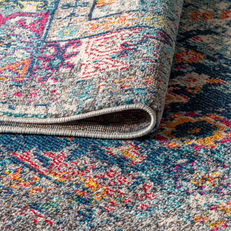5 X 8 Medallion Polypropylene Area Rug for Modern and Transitional Living Rooms