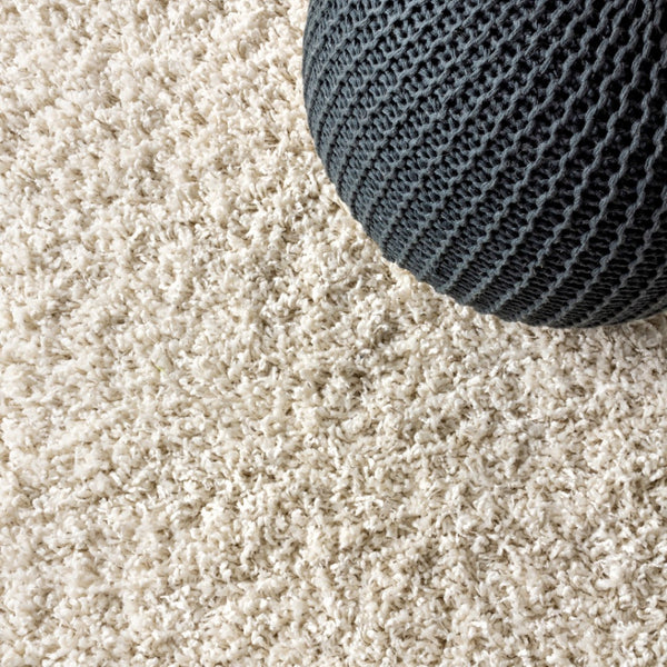HomeRoots 4' Cream Area Rug with Fringe - Soft, Durable & Stylish - Perfect for Living Rooms, Bedrooms & More! 686623