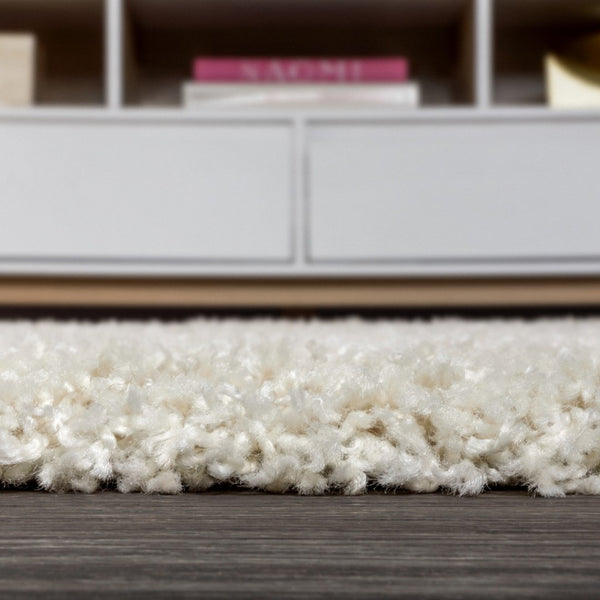 HomeRoots 4' Cream Area Rug with Fringe - Soft, Durable & Stylish - Perfect for Living Rooms, Bedrooms & More! 686623