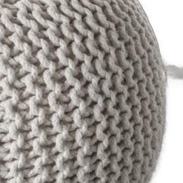 HomeRoots 4' X 6' Gray Area Rug with Fringe - Soft, Stylish, and Durable Design for Modern Living Spaces! 686628